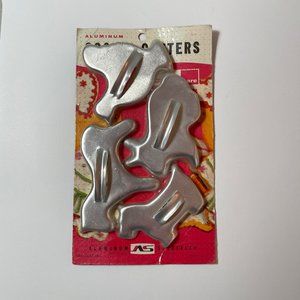 Vintage Metal  Cookie Cutters Animals Horse Chicken Rabbit Scottie Dog NIP